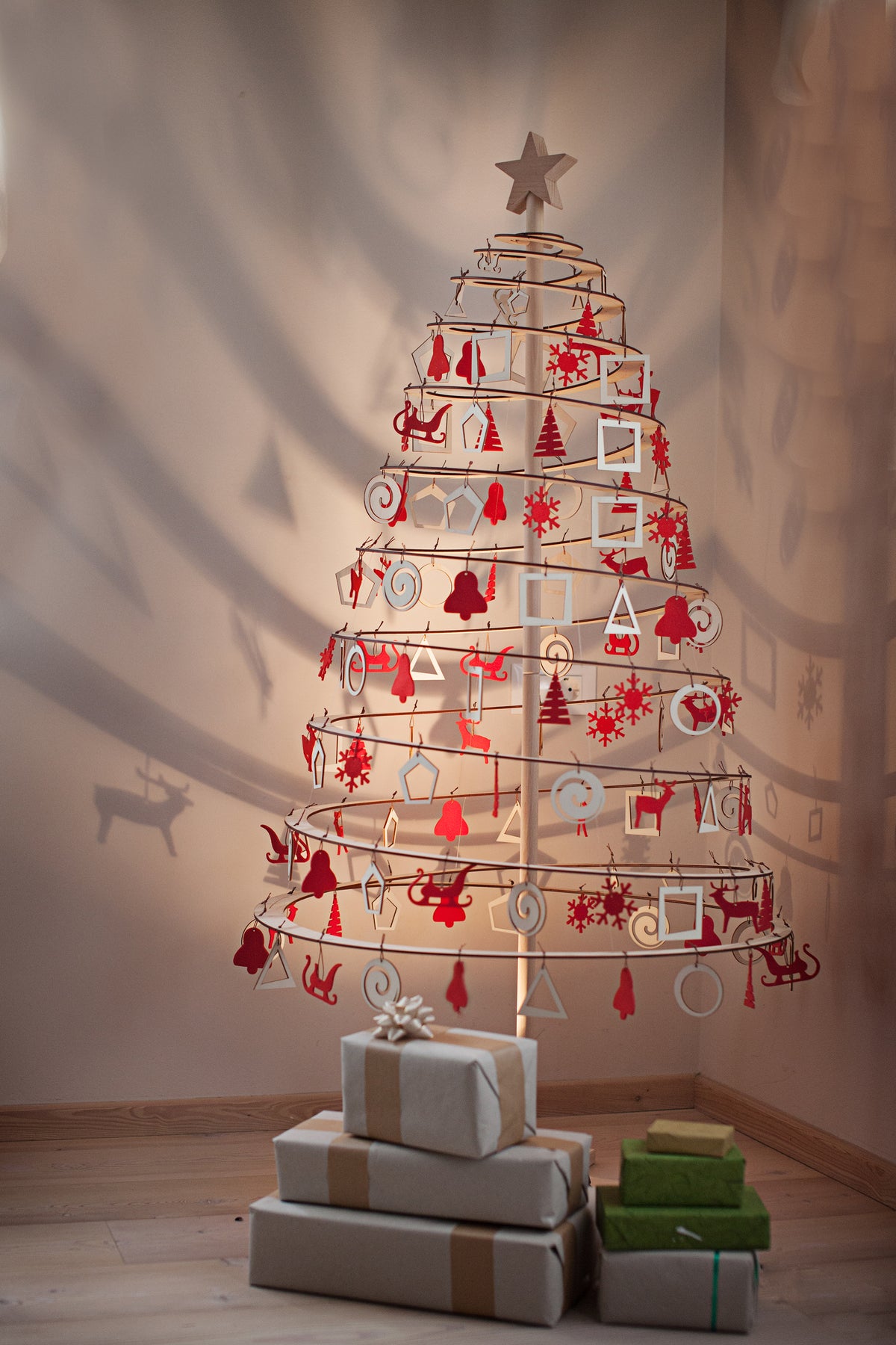 Spira Large - Santa's Light Shop