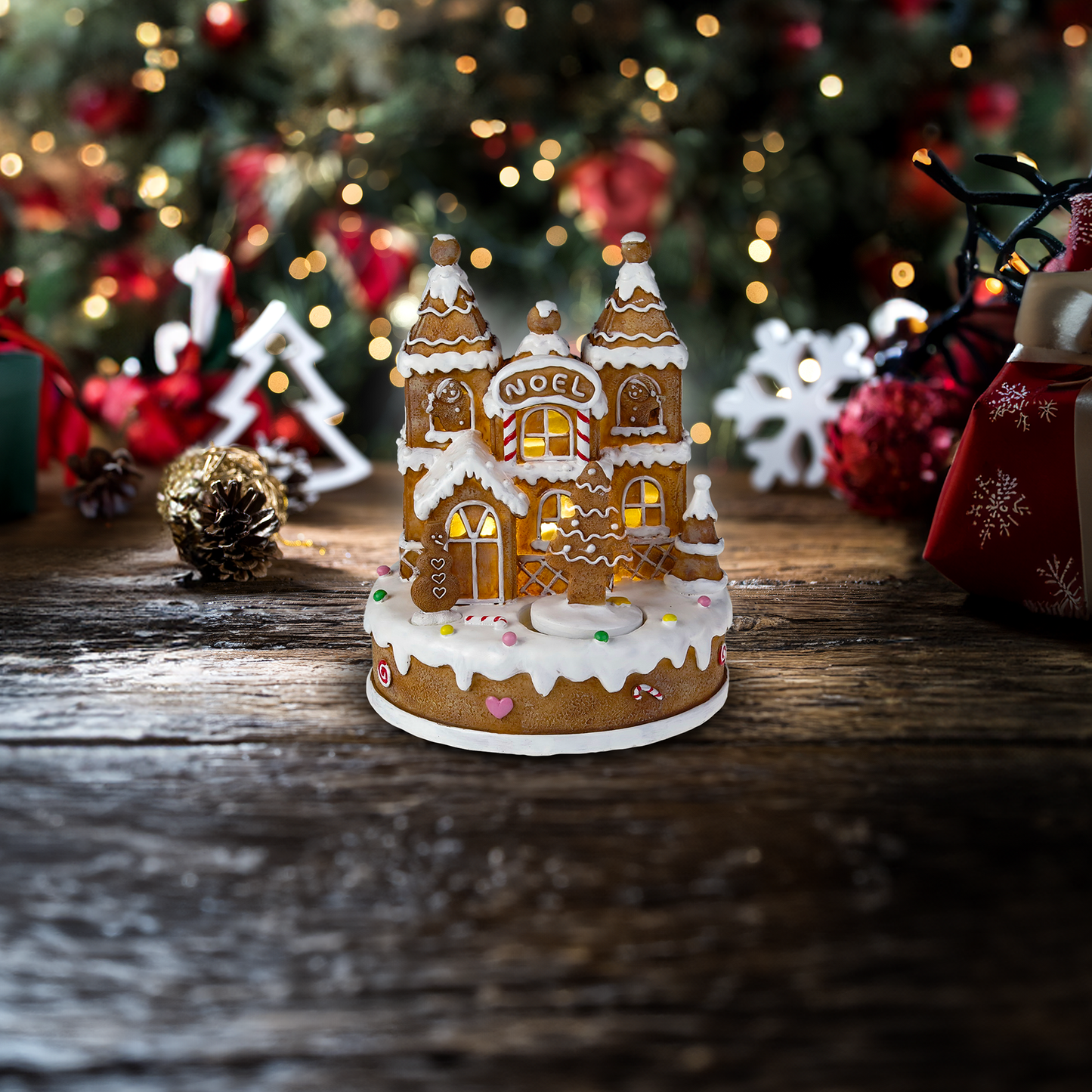 Gingerbread castle - Christmas Village - Santa's Light Shop