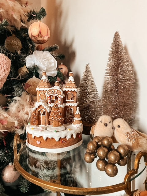 Gingerbread castle - Christmas Village - Santa's Light Shop