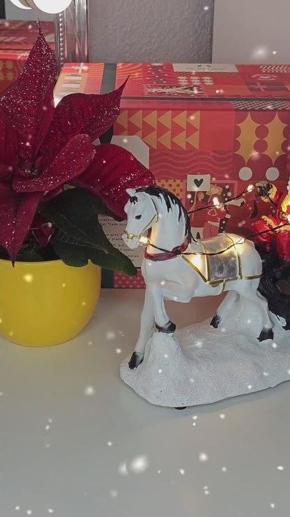 Père Noël avec cheval blanc, chariot et casse-noix rotatif